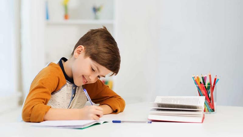 مجتمع آموزشی تربیتی مبتکران نواندیش: مرکز آموزش نوآورانه در تهران